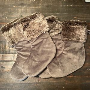 Set of 4 faux fur stockings
